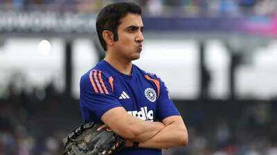 1785900458 gambhir 0208 s
