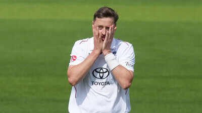 1788108371 ollie robinson