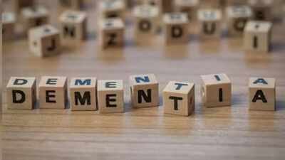 dementia free survival fell progressively as the number of risk factors increased