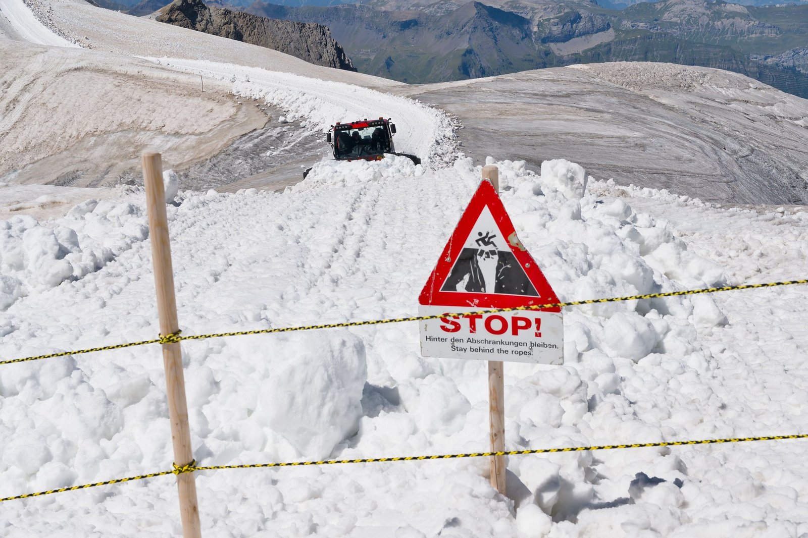avalanche claims lives of two climbers in the himalayas