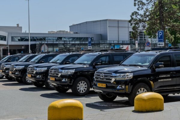 black suv seized in gurugram for lack of documentation and pending fines
