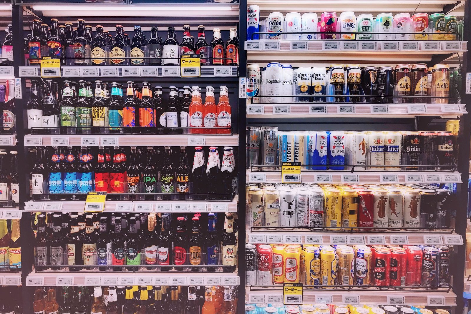 canadian alcohol and dairy imports face us ban amid ongoing trade tensions