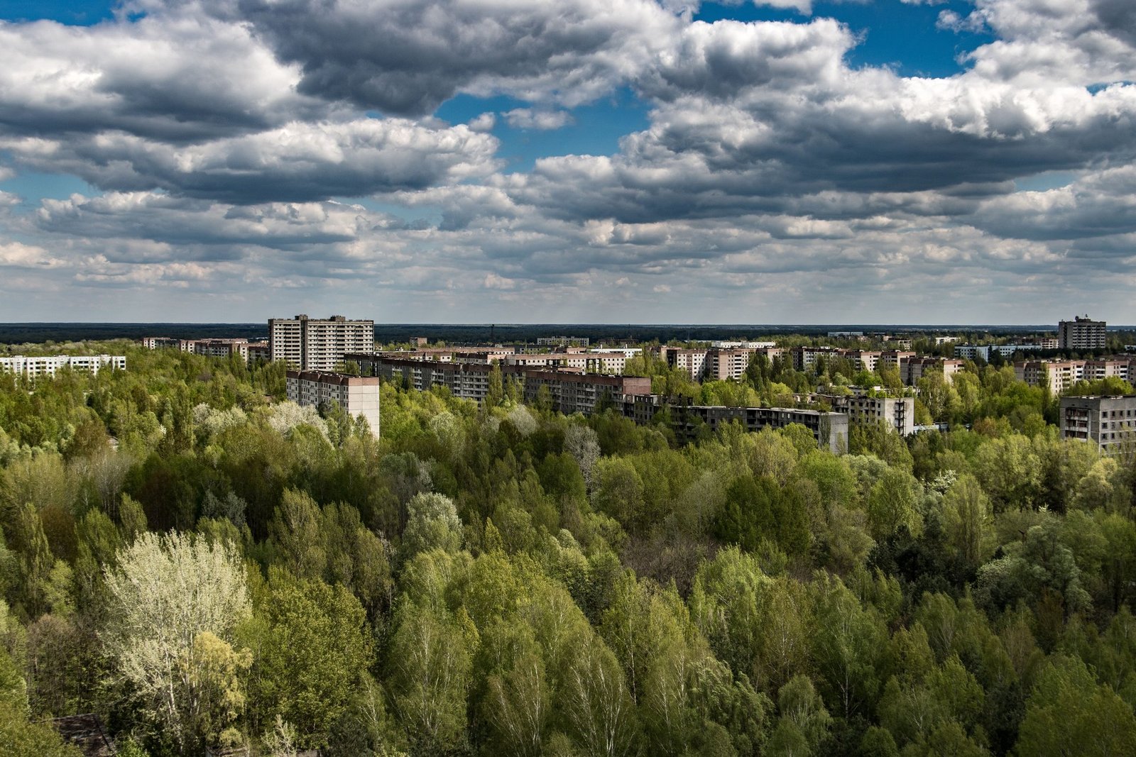 drone incident at kursk nuclear plant raises concerns for nuclear safety