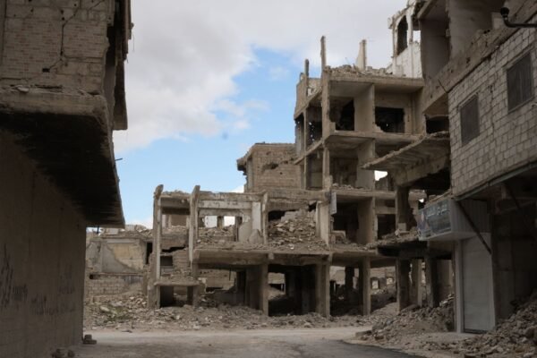 escalating middle east conflict prompts us travel warning