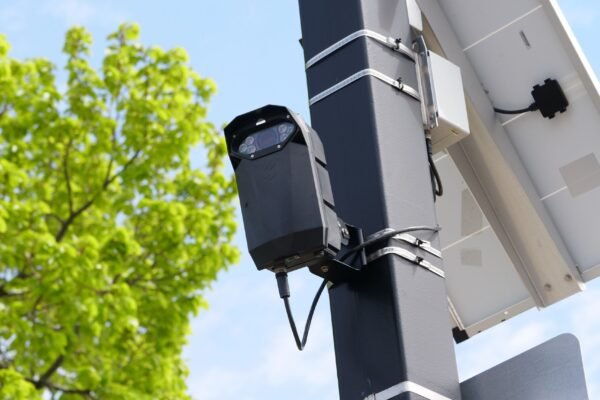 flock surveillance cameras face growing backlash amid vandalism and privacy conc