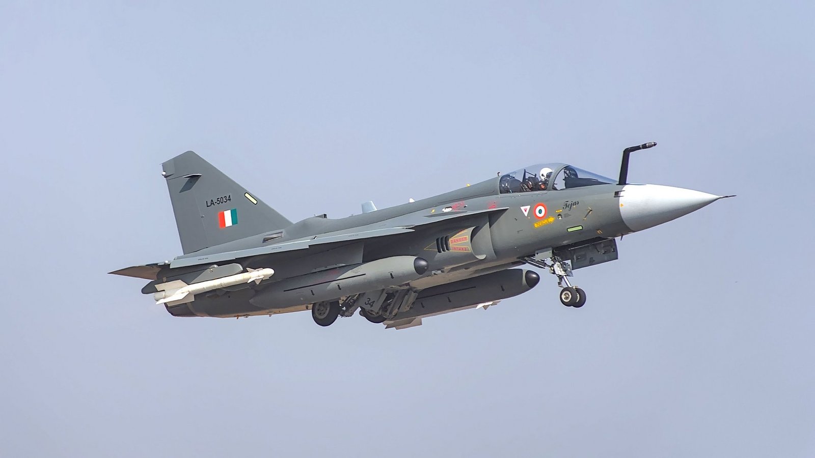 hal delivers indigenous tejas twin seater and htt 40 aircraft to indian air forc