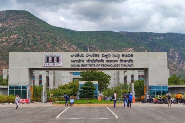 investigation into iit bombay students suicide centers around locked iphone
