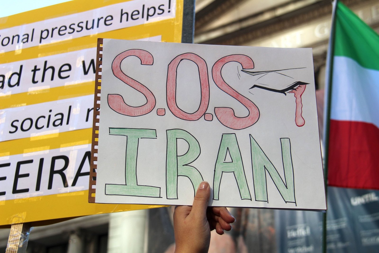 iran issues warning of escalated retaliation against us attacks