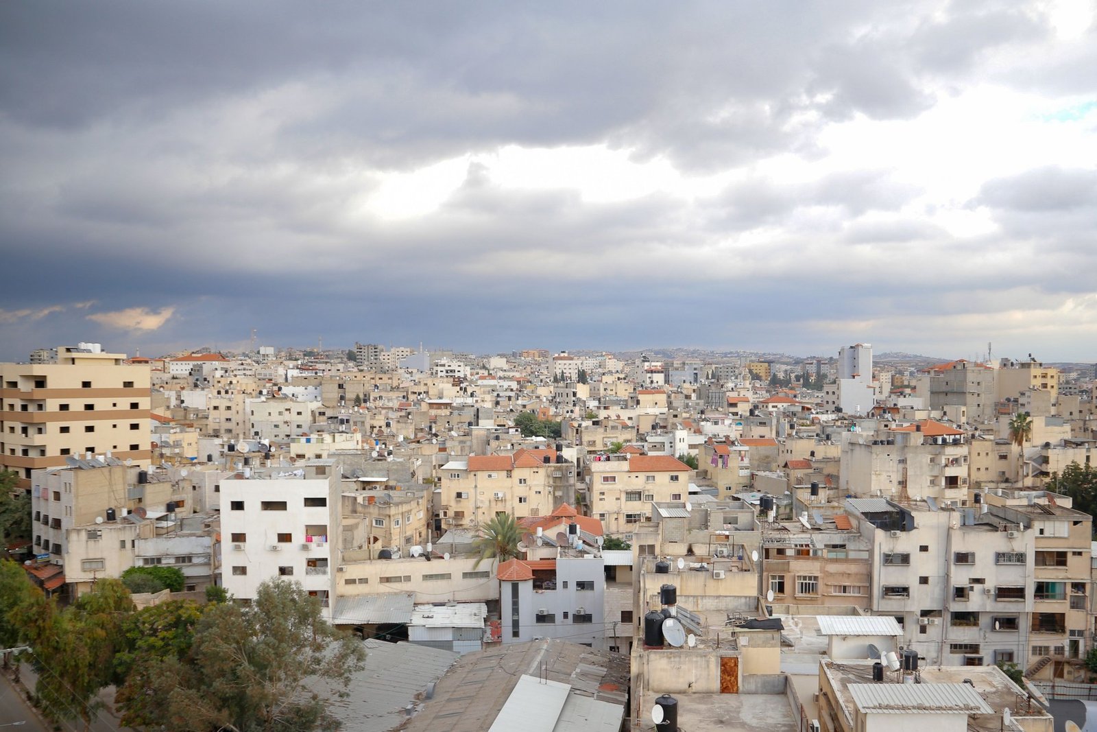 israeli officials address gaza population concerns amid ongoing conflict