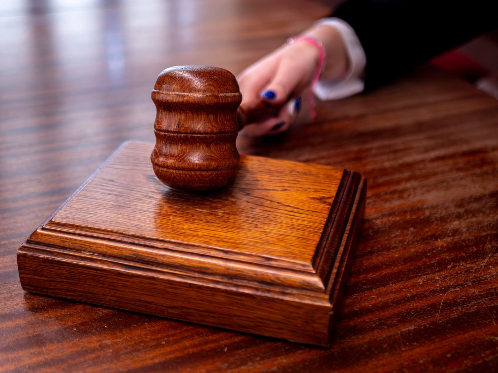 lahore high court orders foreign ministry to address detention cases of two paki