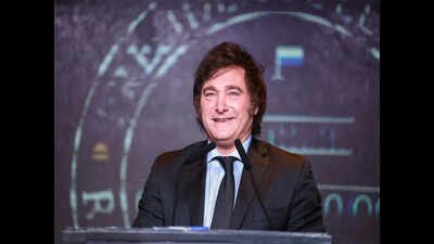 muchas gracias hombre imposible argentina president lauds messi as the famous footballer announces r