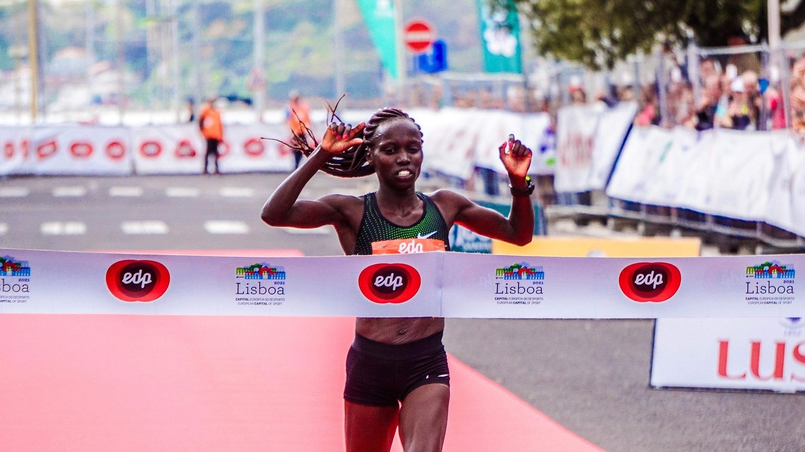 nigerian dancer completes 168 hour marathon in world record attempt