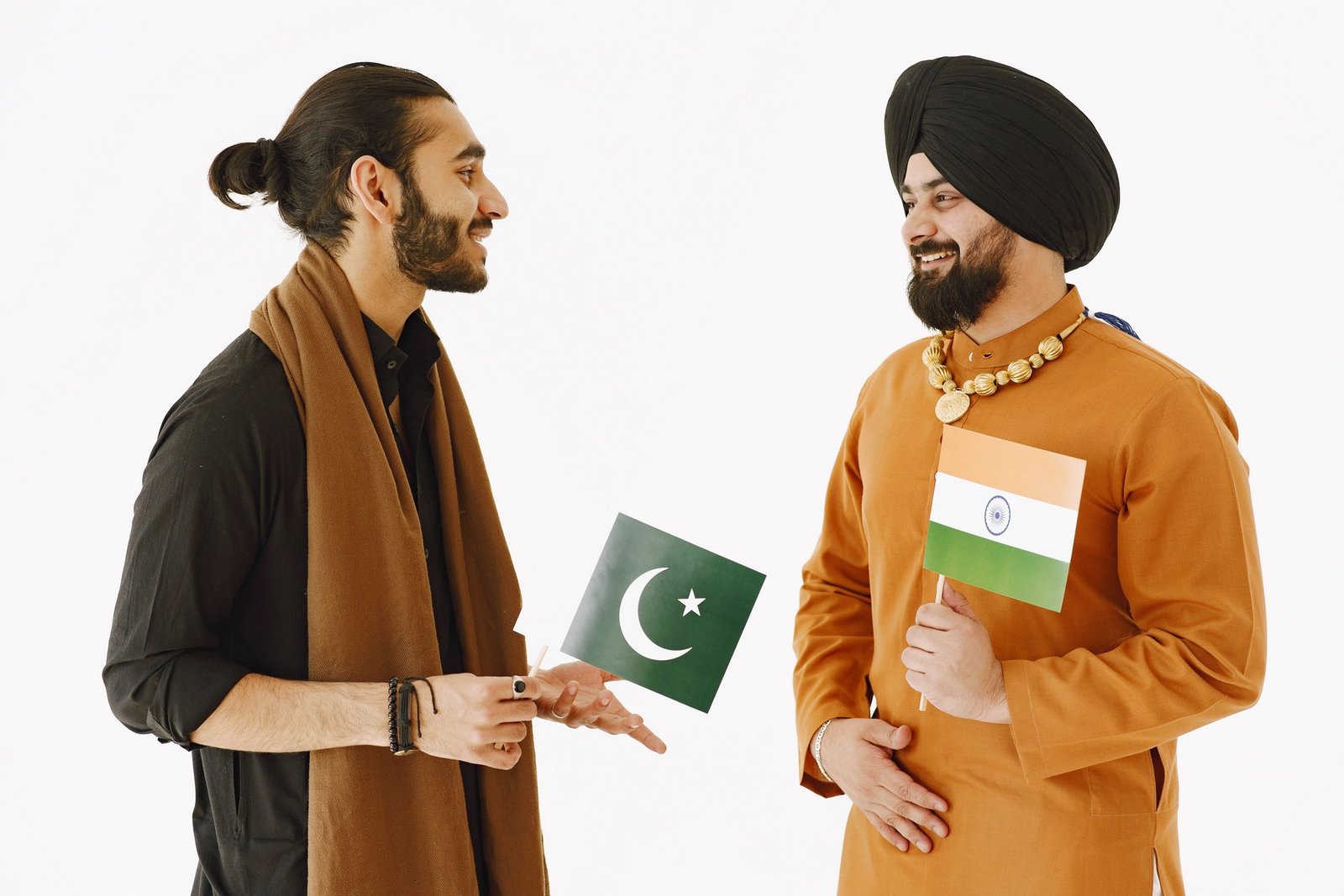 pakistan dismisses indias claims regarding kashmir status
