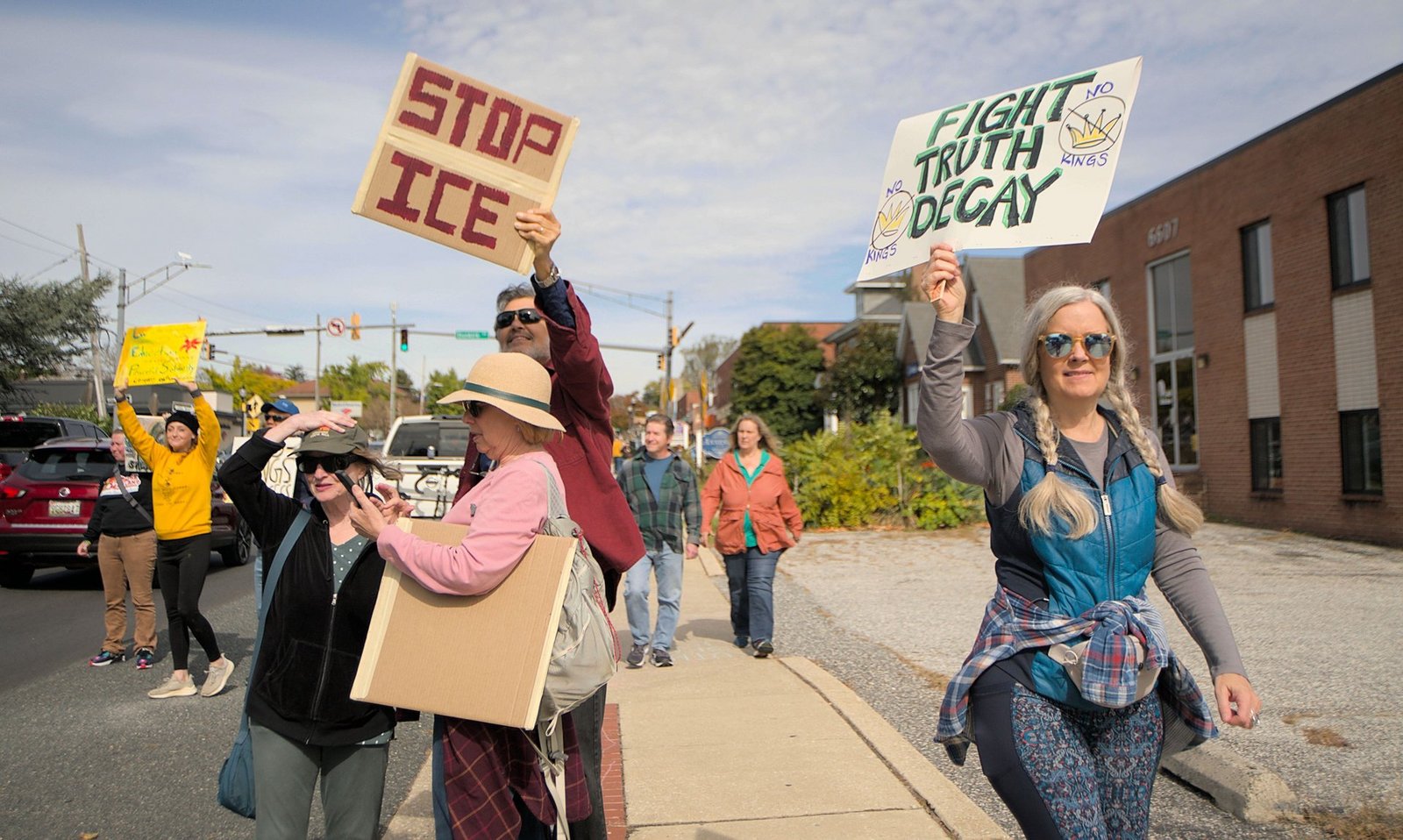 protests erupt after ice agent shoots venezuelan delivery driver in austin