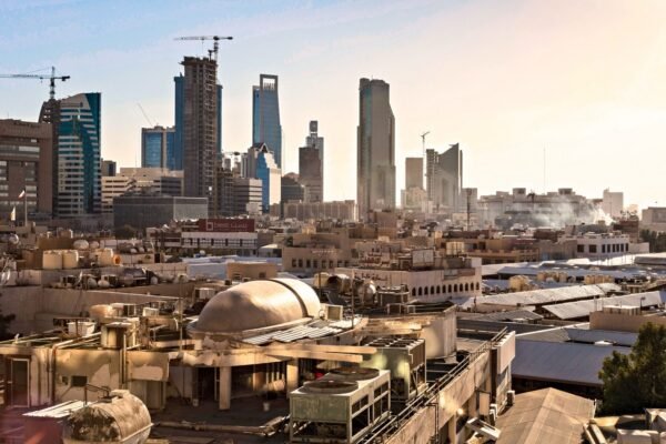 riyadh issues first air raid alert amid renewed houthi offensive in yemen