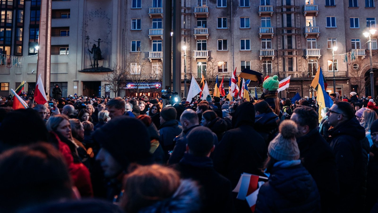 russias cyber assaults on ukraine disrupt daily life warns zelensky