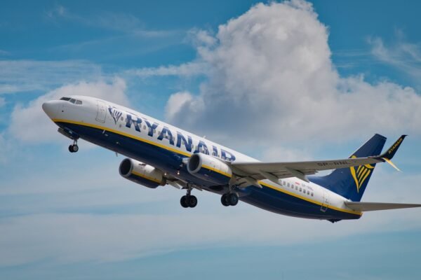 ryanairs ceo michael oleary issues apology for controversial remarks