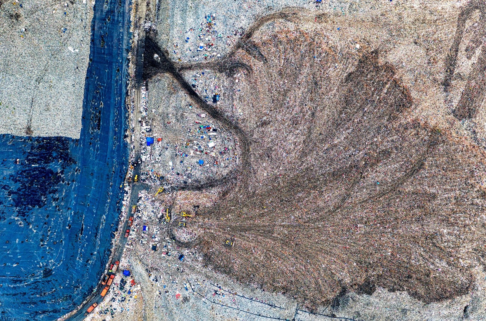 satellite imagery shows damage to key saudi oil pipeline following recent strike