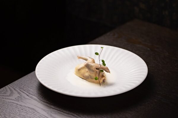 seouls michelin starred restaurant penalized for garnishing desserts with ants