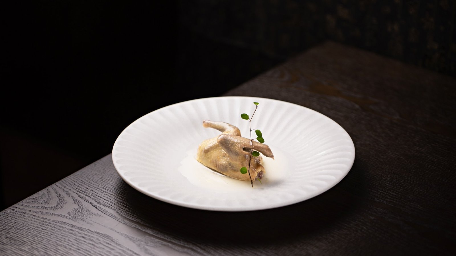 seouls michelin starred restaurant penalized for garnishing desserts with ants