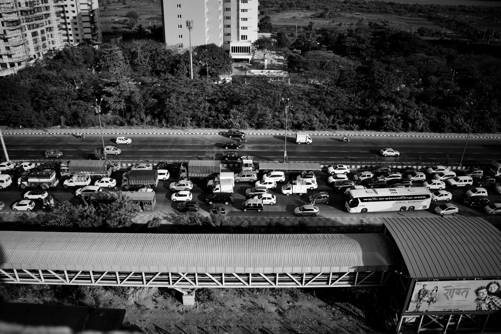 significant traffic congestion on mumbai pune expressway amid ganeshotsav celebr