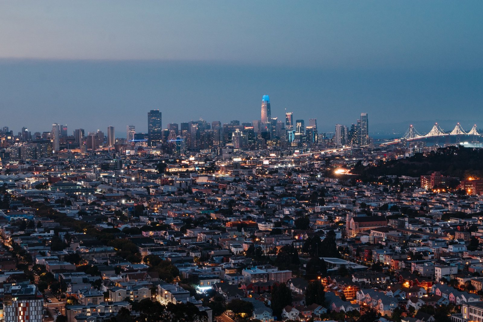 silicon valley divided on ai risks amidst insider warnings