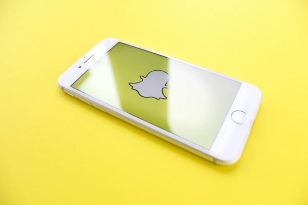 snapchat considers implementing daily time limits for teen users