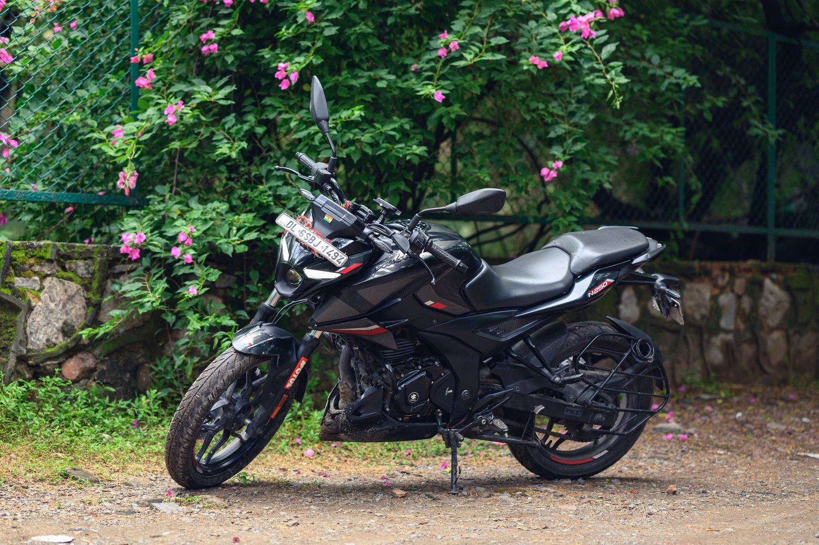 bajaj pulsar n250 receives significant upgrades with new features