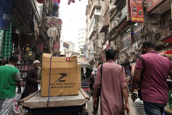 bangladesh seeks easing of trade barriers with india