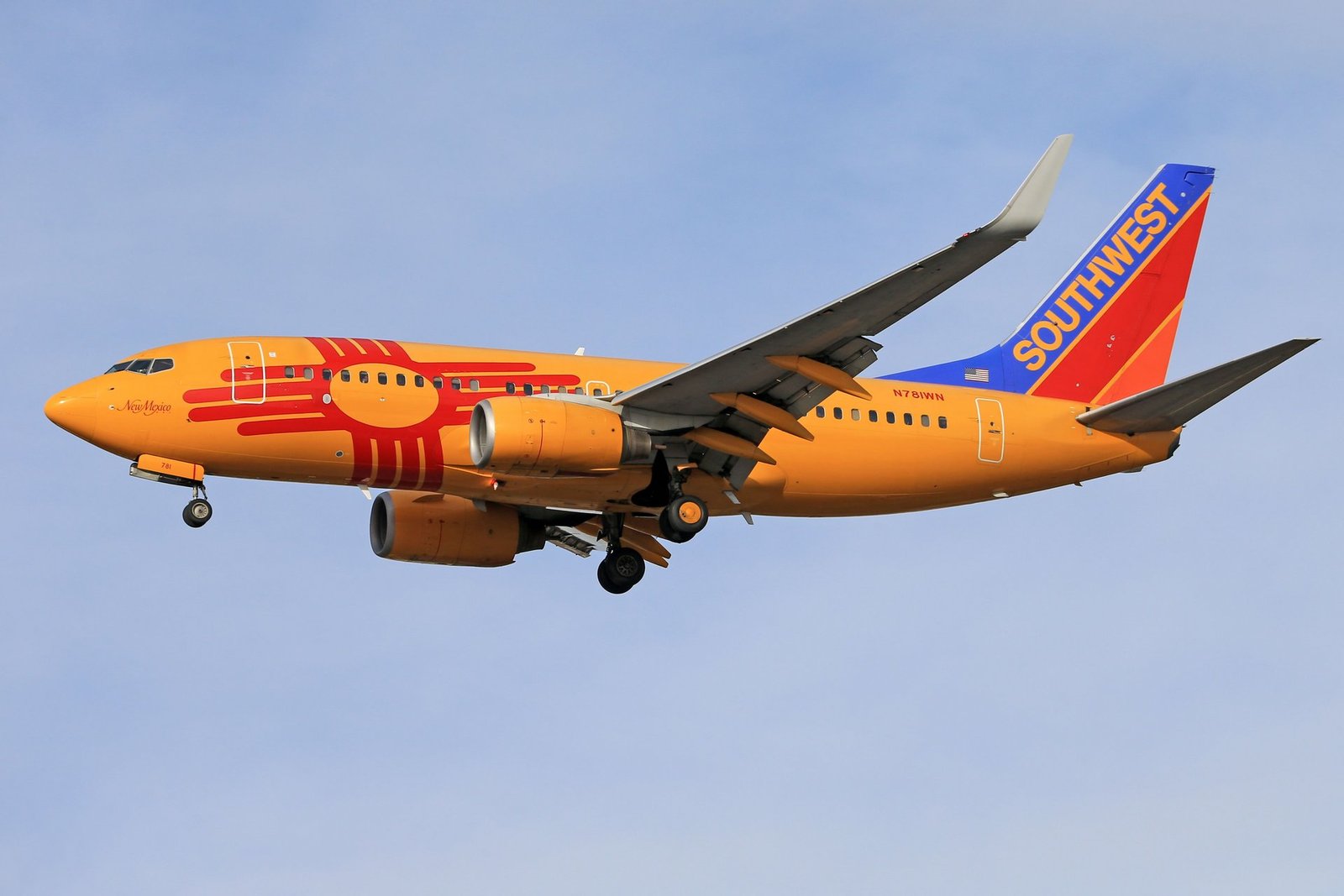 boeing 737 simulator reveals the dangers in flydubais near disaster