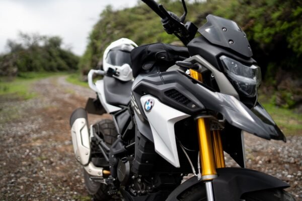comparing the bmw f 450 rr with competitors a detailed specification overview