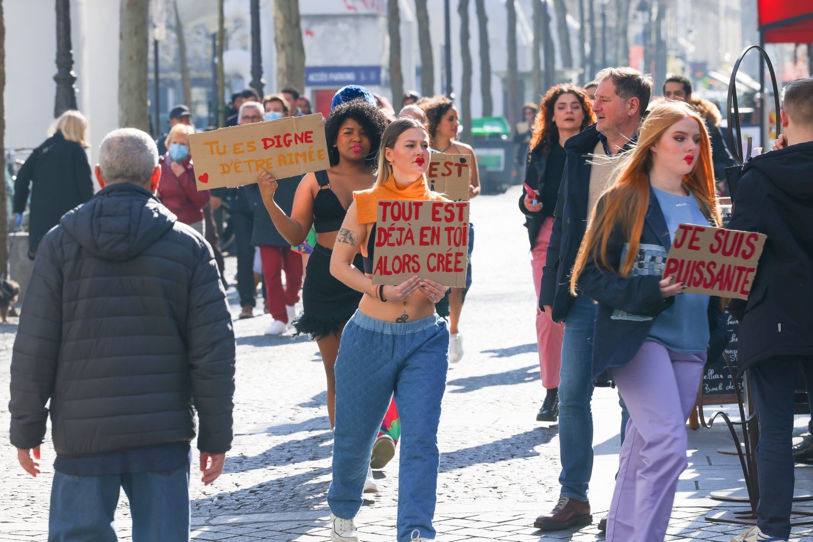french student protests escalate amid clashes with riot police