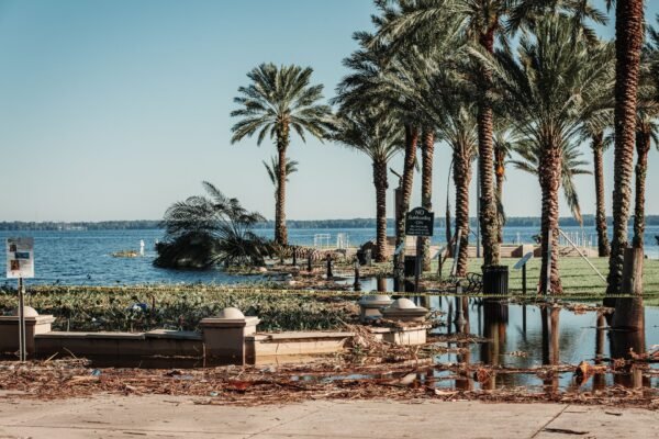 hurricane isaias strikes florida leaving 400000 residents without power
