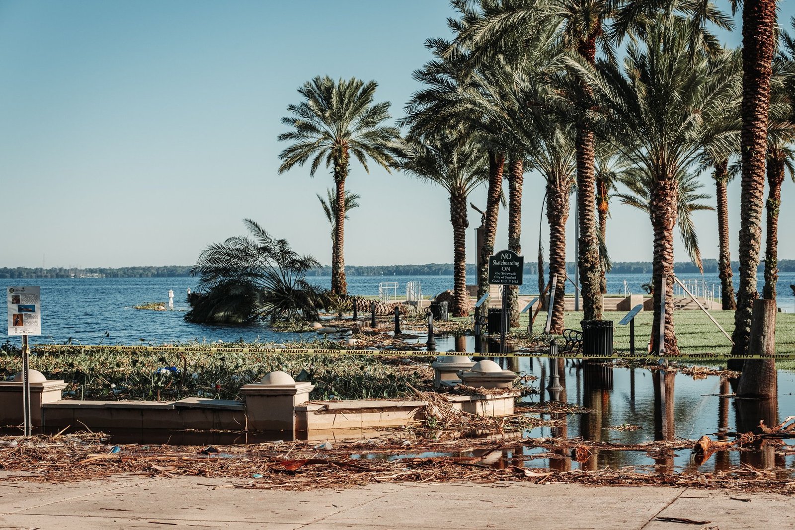 hurricane isaias strikes florida leaving 400000 residents without power