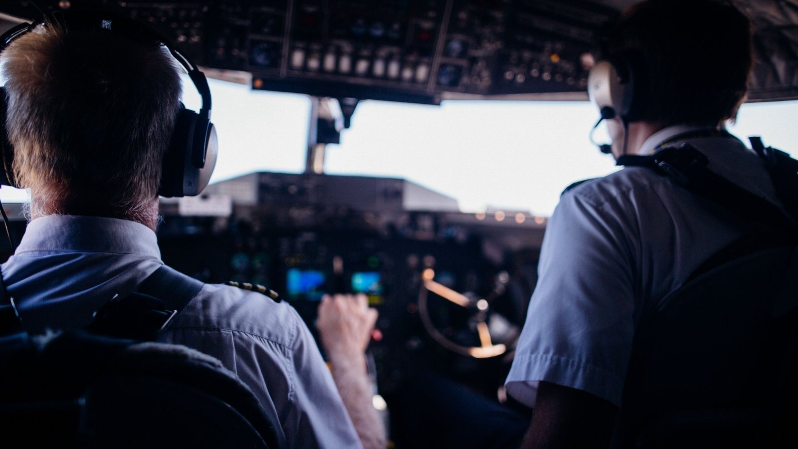 incident involving flydubai pilot highlights importance of medical personnel on