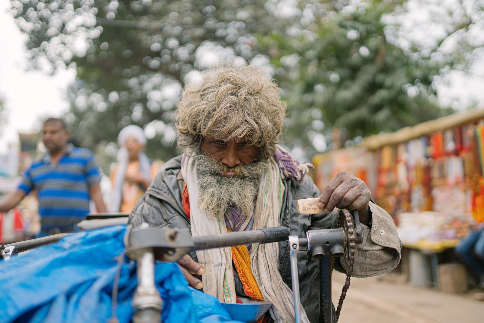 indias street magicians struggle to preserve their craft