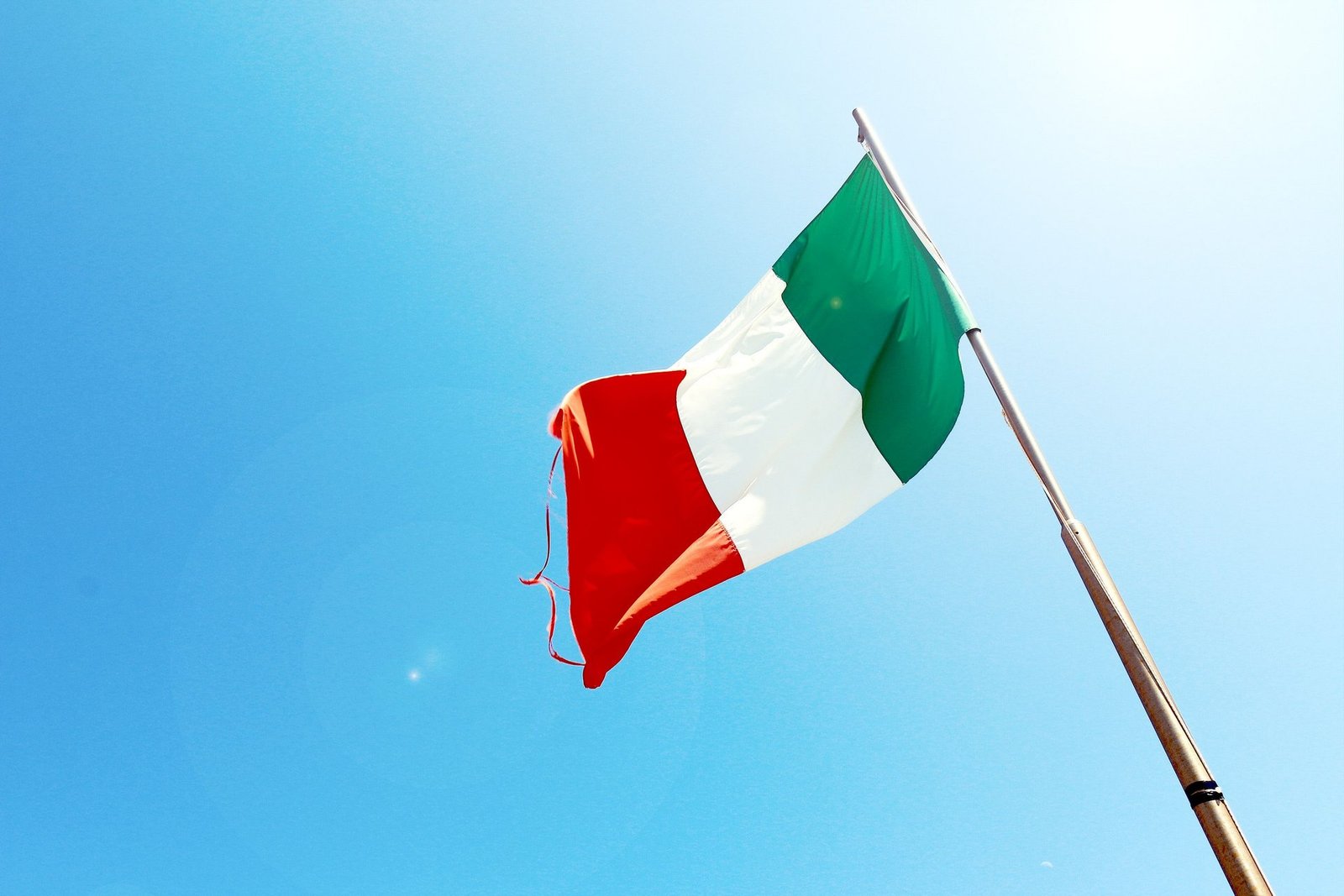 italian national travels to gurugram to report alleged fraud case