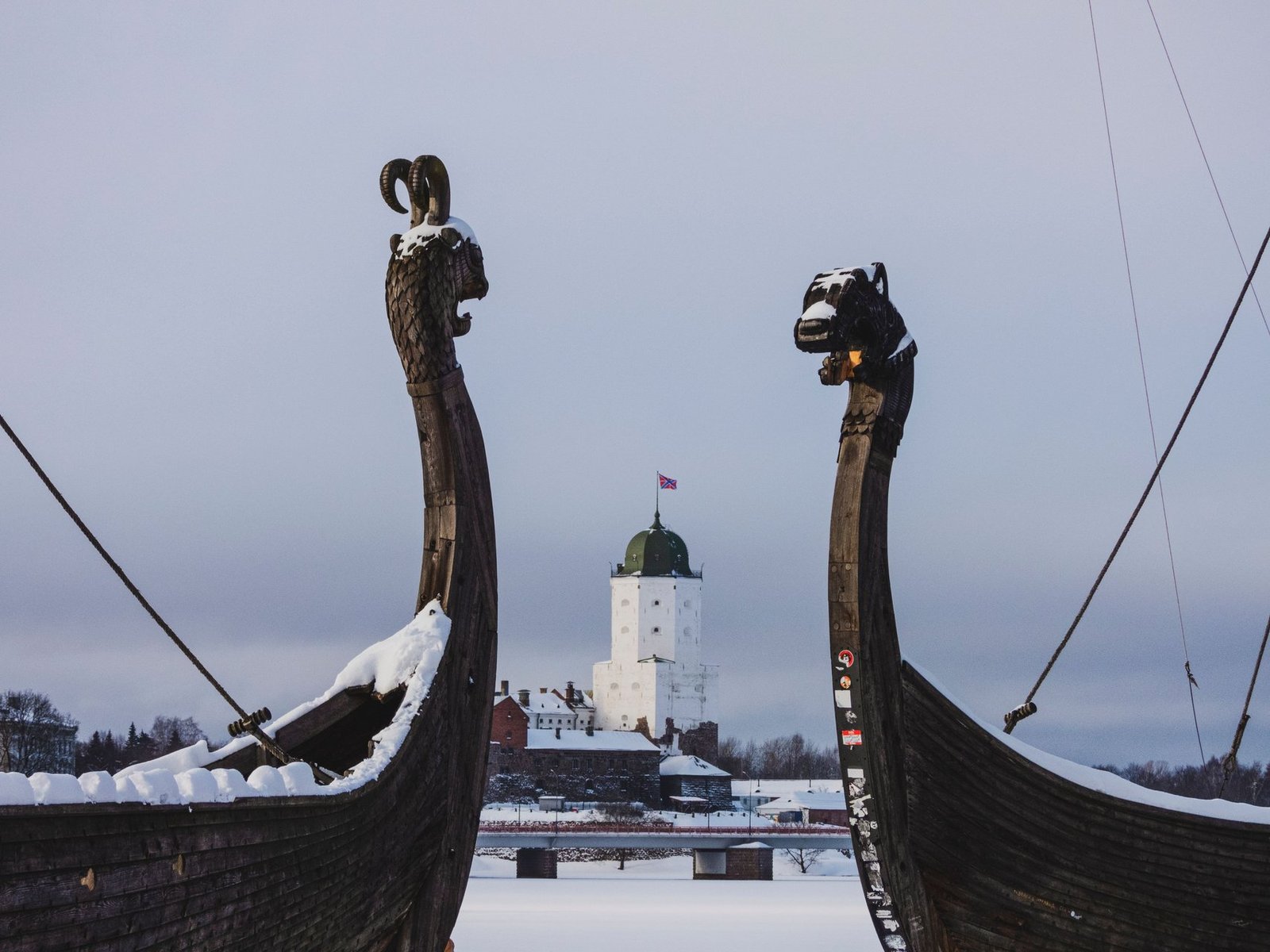 leaders of finland and norway engage in direct dialogue with putin amid ongoing