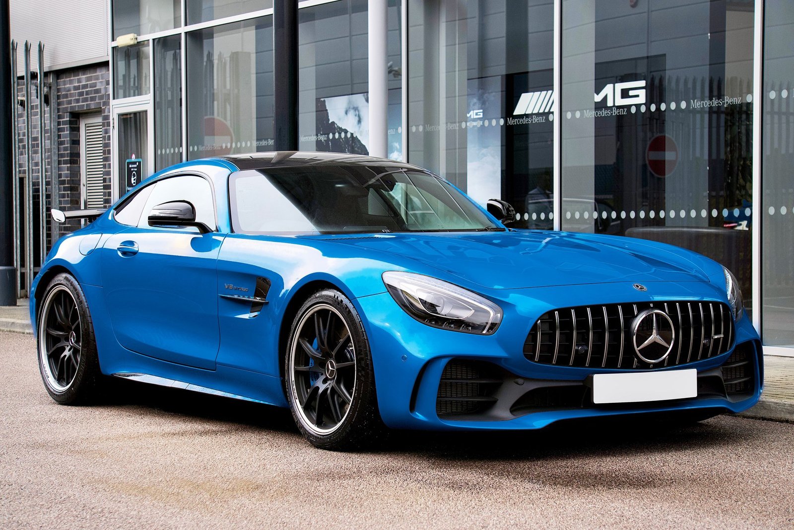 mercedes amg unveils high performance gt suv