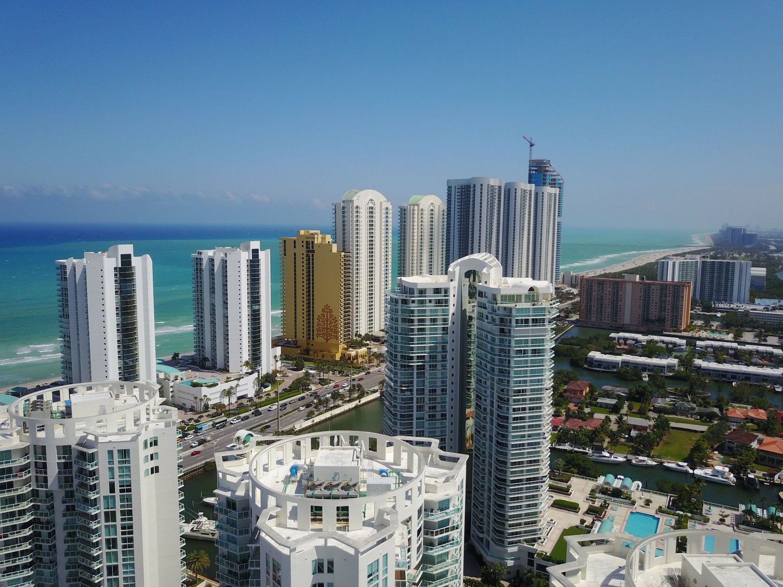 miamis wealthy cuban americans anticipate change in havana