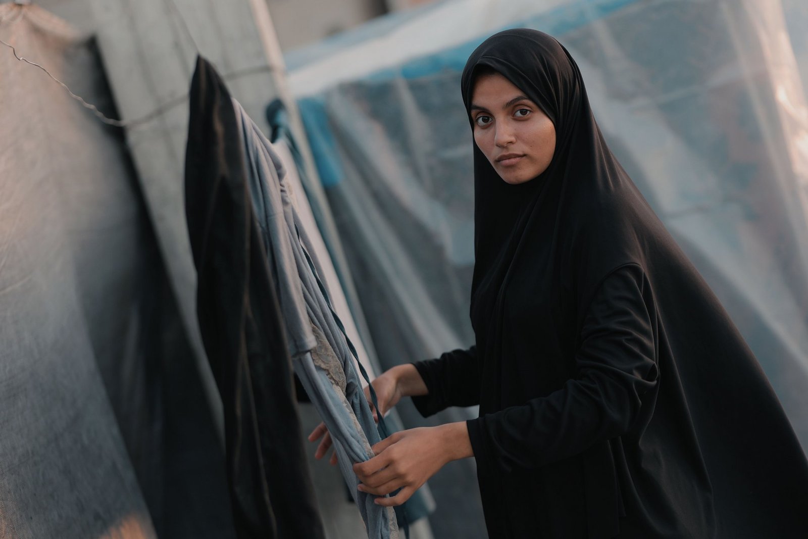 militias strike fear into gaza residents with nighttime raids