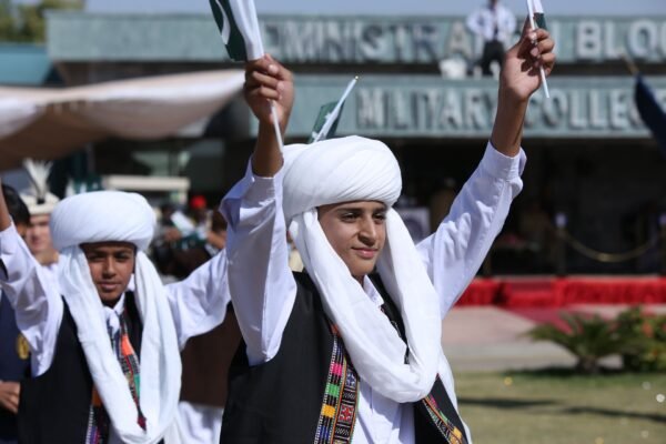 pakistan opposition leader criticizes militarys role in governance