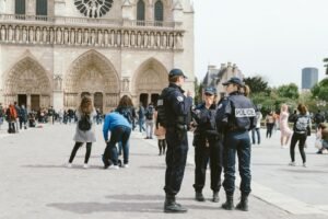 paris police chief appeals for calm amid student protests