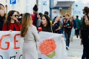 social media movement women stand in solidarity with cornell rape accuser