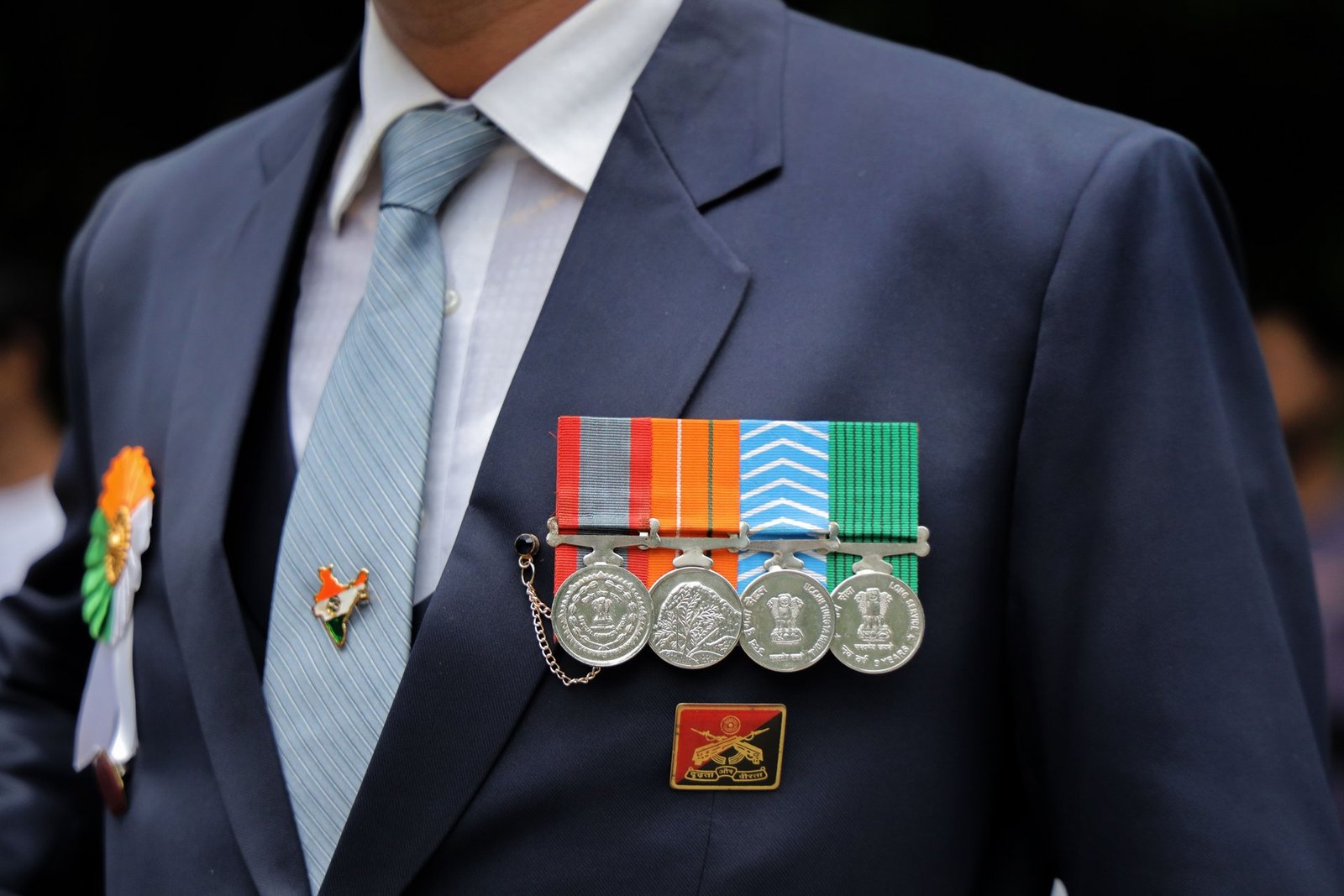 sunil bharti mittal honored with frances prestigious civilian award