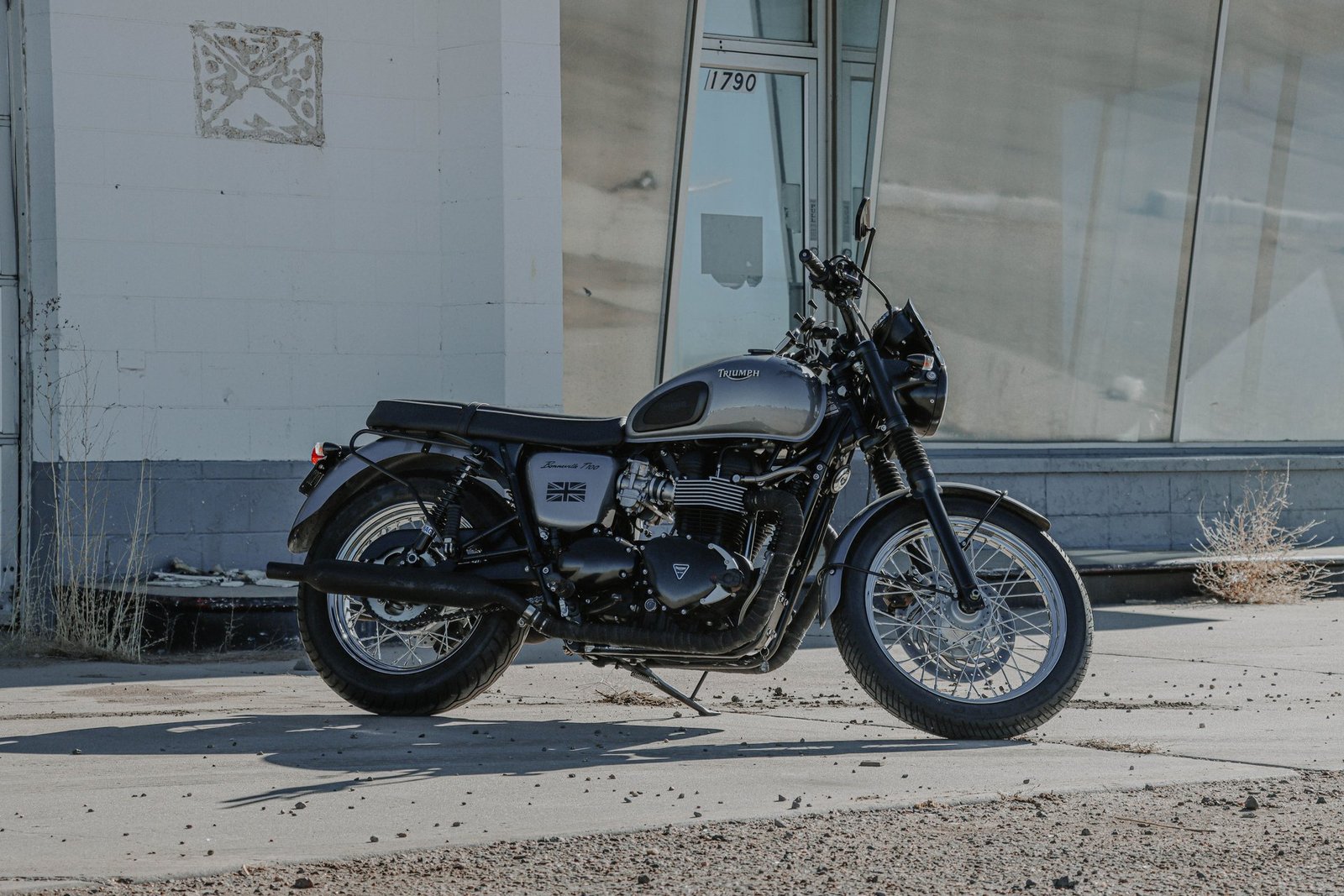 triumph bonneville t40 takes on the 350cc market