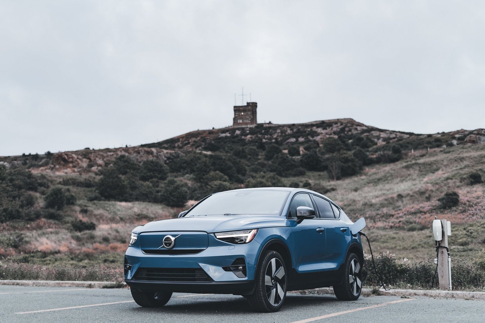 volvo ex90 set to make its debut tomorrow